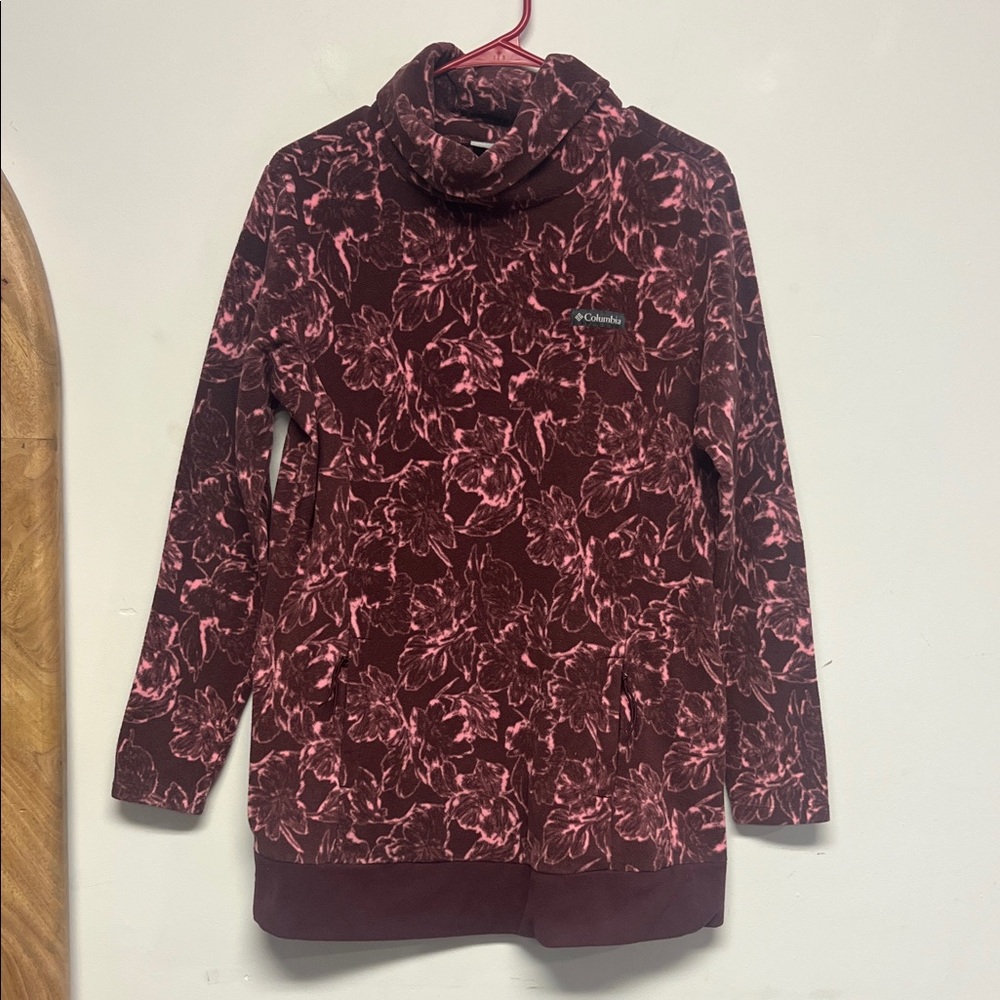 Columbia woman’s fold over turtleneck long fleece top size M